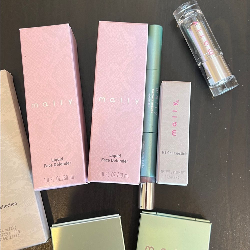 Mally makeup bundle - Picture 3 of 8